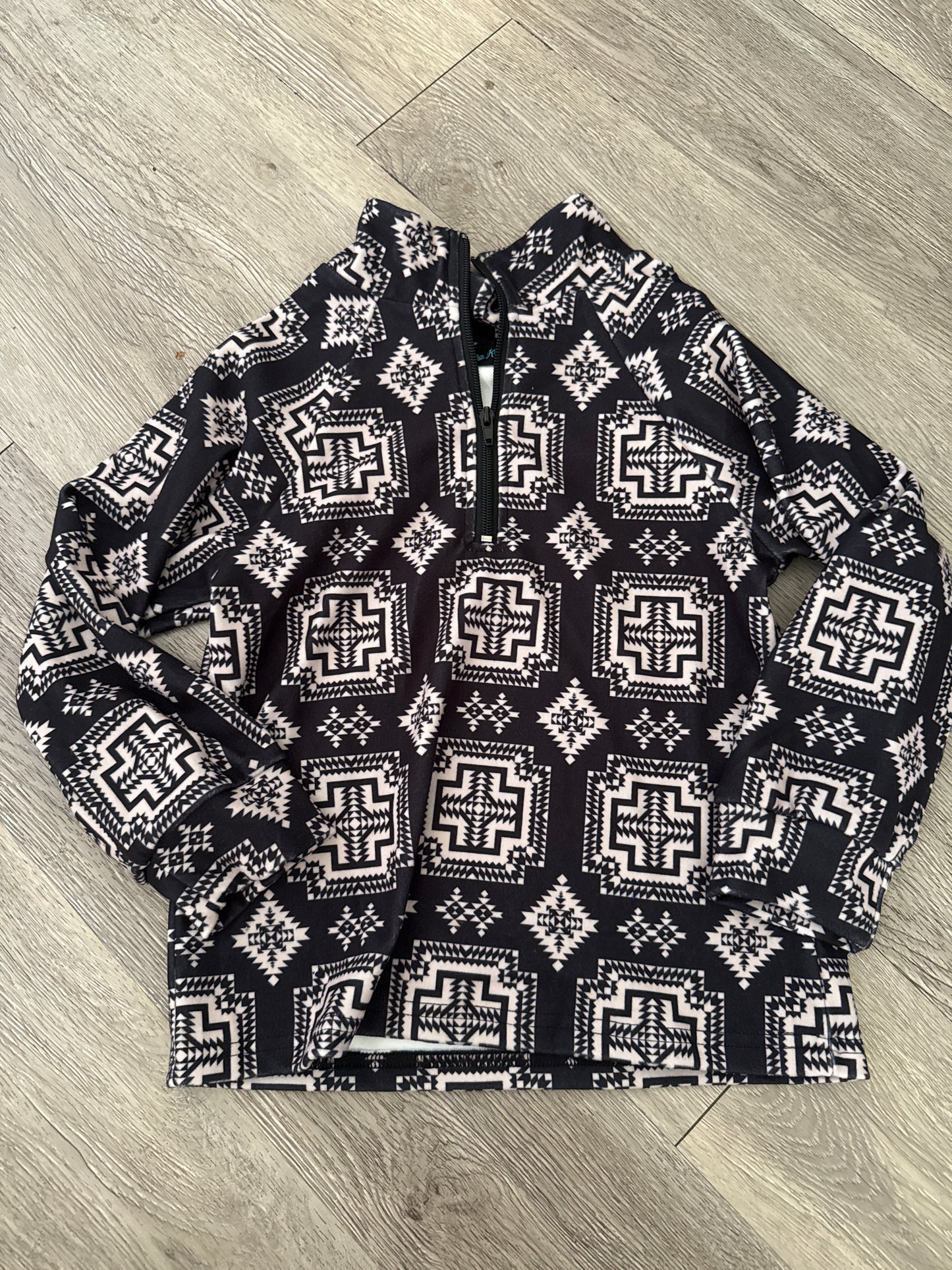 Youth Medium Pullover